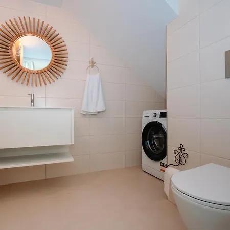 - Maria Alva 假日公园 马里亚尔瓦