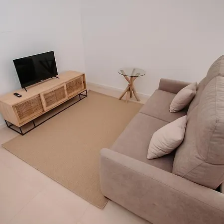 - Maria Alva * 马里亚尔瓦