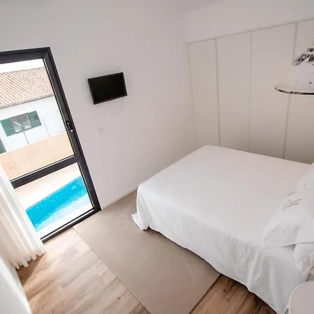 - Maria Alva 假日公园 *