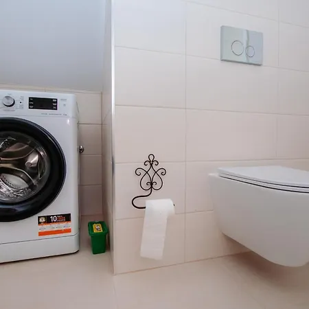 - Maria Alva 假日公园 *