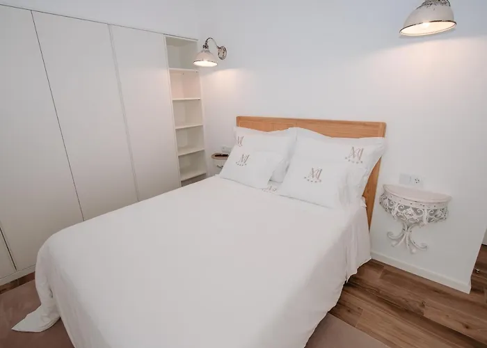 - Maria Alva Marialva